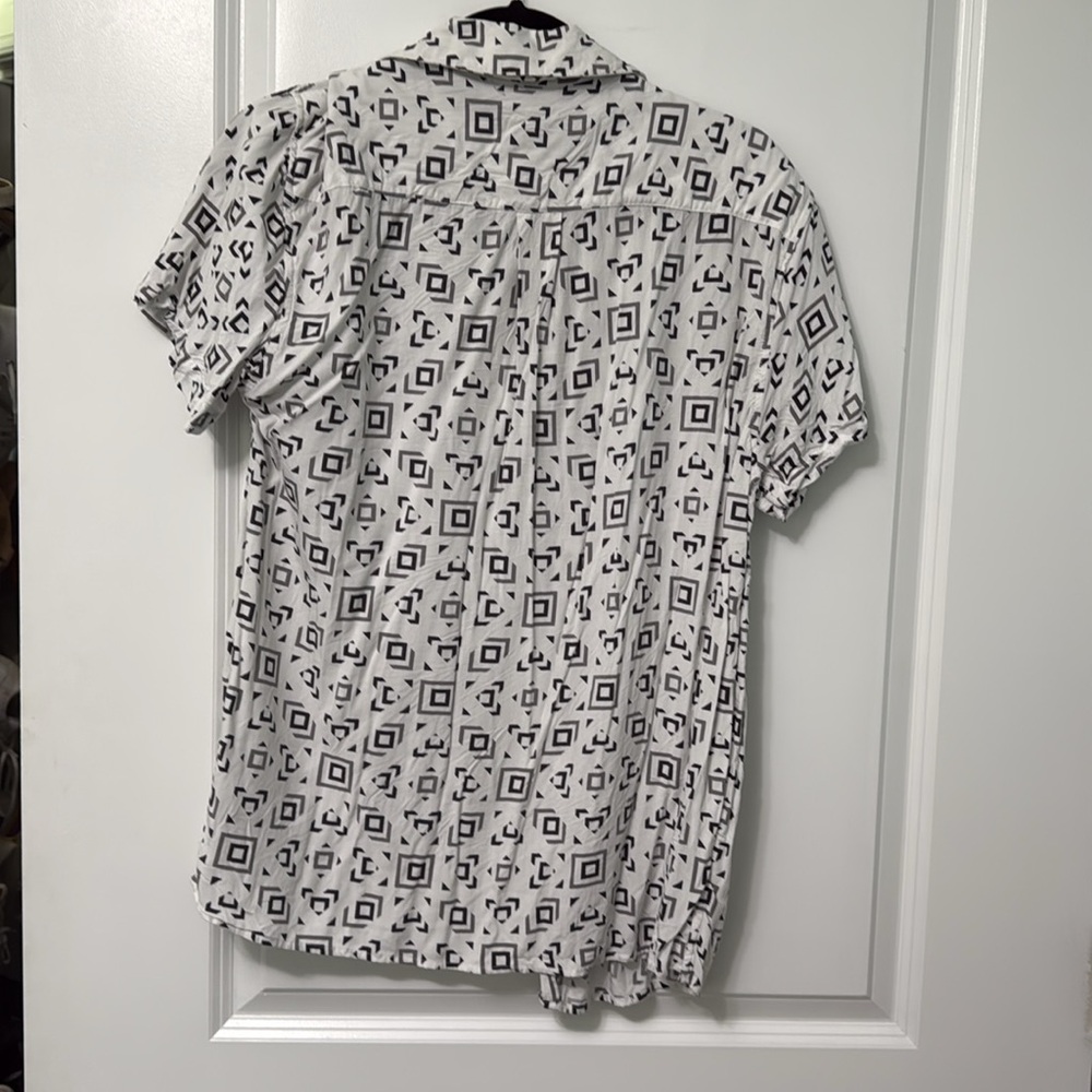 Geometric Pattern Button Down - Picture 3 of 3